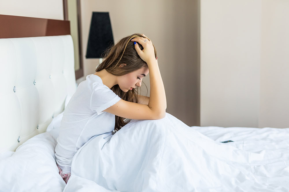 Ai probleme cu somnul? Poziția de dormit pe spate te poate ajuta